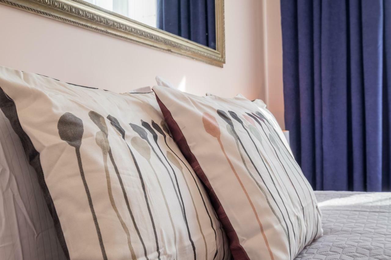 Cozy 3-Bedroom With Stylish Comfort And Chic Decor Szófia Kültér fotó